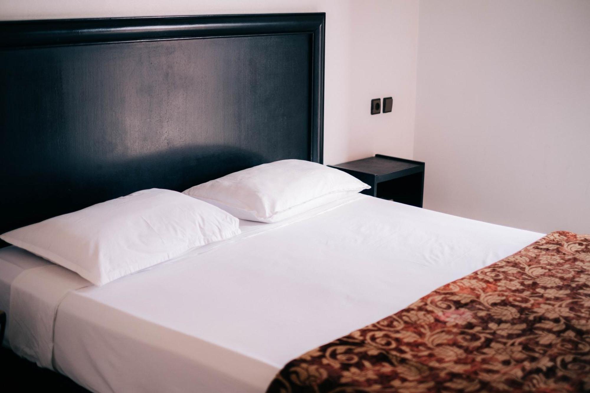 Apart Hotel Larbi マラケシュ エクステリア 写真
