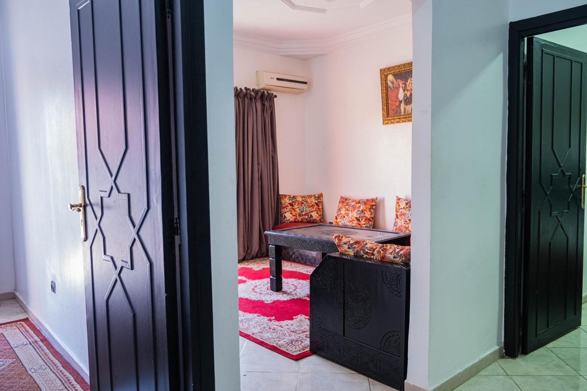 Apart Hotel Larbi マラケシュ エクステリア 写真